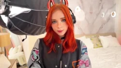 Red -haired Russian chick gently sucks a strong cock